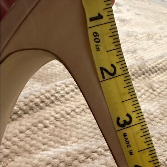 Michael Kors sandals, Size 10 M, beige - Picture 4 of 4